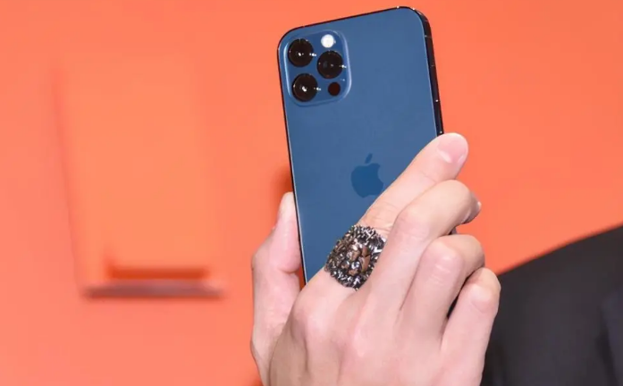 临潭苹果手机维修分享iPhone12系列重启方法教程 
